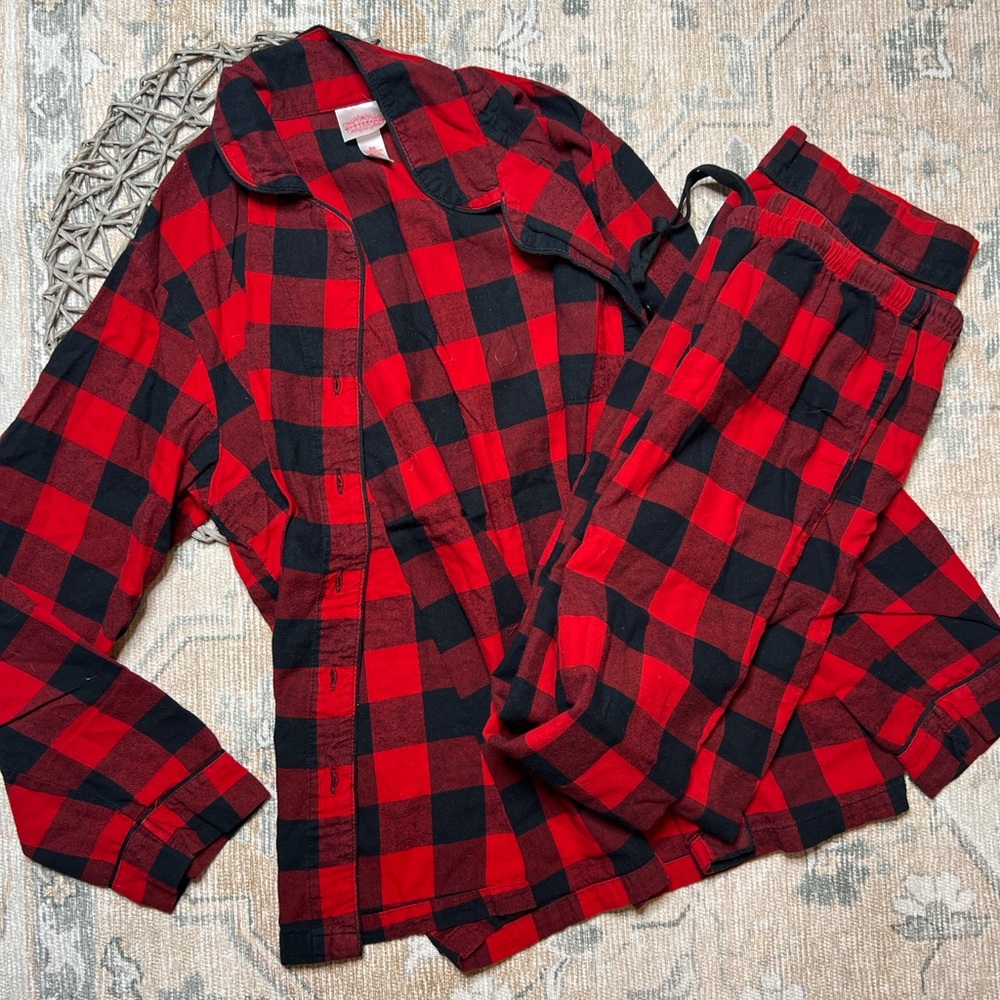 Wondershop Red and Black Checkered Pajama Set